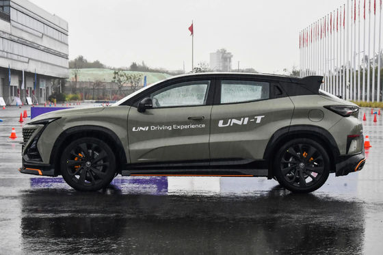 2024 Τσανγκάν UNI-T Compact Fuel Gas Car SUV Χρησιμοποιημένο αυτοκίνητο Πώληση 1.5T Αθλητική έκδοση UNI-T Αυτοκίνητο