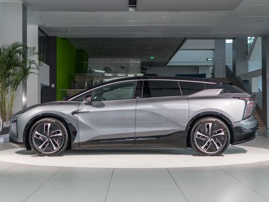 Το τετραθέσιο πολυτελές SUV της HiPhi X με 550 χιλιόμετρα NEDC και μέγιστη ταχύτητα 200 χλμ/ώρα