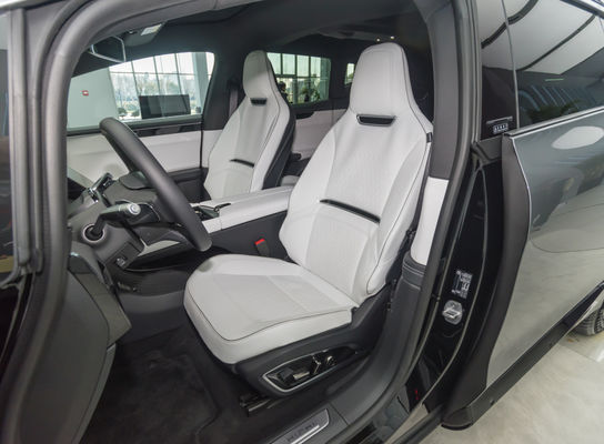 Το τετραθέσιο πολυτελές SUV της HiPhi X με 550 χιλιόμετρα NEDC και μέγιστη ταχύτητα 200 χλμ/ώρα