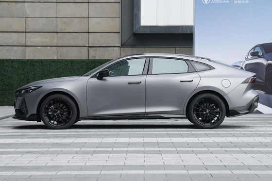 Ενεργειακά οχήματα 2024 Changan Uni-V PHEV Αυτοκίνητο 5 θέσεων σε λευκό μαύρο λευκό ή κόκκινο