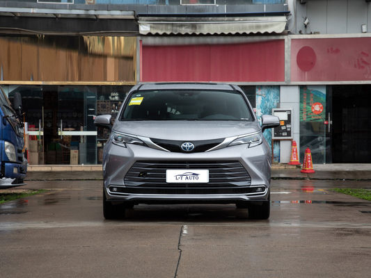 MPV Second-Hand Toyota Sienna με φυσικά αναπνευστικό τύπο κινητήρα και προβολείς LED
