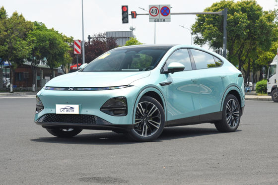 XPENG G6 Ηλεκτρικό αυτοκίνητο 5 θέσεις SUV 4WD Χρόνος ταχείας φόρτισης 0.33hrs Ποικιλία χρωμάτων