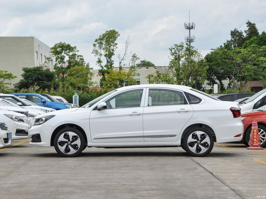 2024 Dongfeng Fengshen E70 Φθηνό ηλεκτρικό αυτοκίνητο με χρόνο φόρτισης 0,5 ώρες και 5 θέσεις