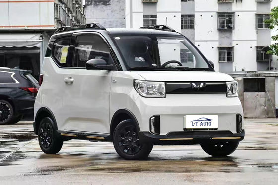 100% ηλεκτρικό αυτοκίνητο Wuling Mini EV με μέγιστη ταχύτητα 100 km/h και τροχοπέδη 2010 mm