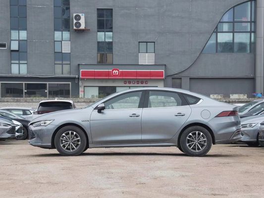 2023 BYD Tang Song Yuan 4-πόρτες 5-θέσιμη hatchback με μπαταρία λιθίου σιδήρου φωσφορικού