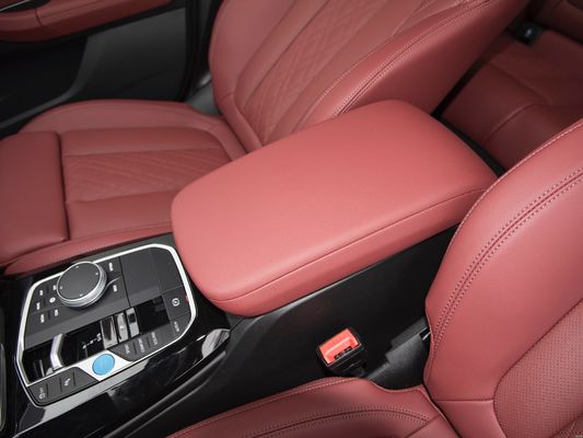 BMW iX3 Ηλεκτρικό περιπολικό αυτοκίνητο 4 ή 5 θέσεις Συνολική ισχύς 210kw Μέγιστη ταχύτητα 180kw/h