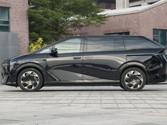 Xpeng X9 4WD MPV άνετο και βολικό μήκος 5293mm τροχοπέδης 3160mm
