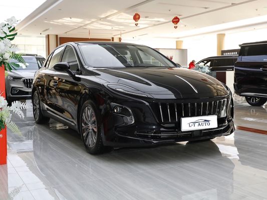 Εύκολο και κομψό Hongqi E-Qm5 Μεσαίου μεγέθους καθαρό ηλεκτρικό αυτοκίνητο με τετράγωρο 2990mm