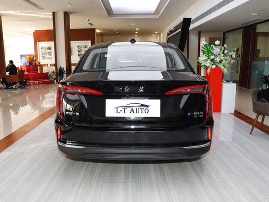 Εύκολο και κομψό Hongqi E-Qm5 Μεσαίου μεγέθους καθαρό ηλεκτρικό αυτοκίνητο με τετράγωρο 2990mm
