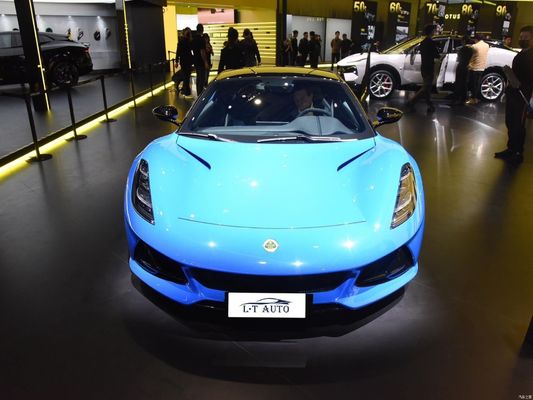 Το Lotus Emira Sports Car απελευθερώνει το πλήρες δυναμικό της ηλεκτρικής ενέργειας του τερνικού λιθίου