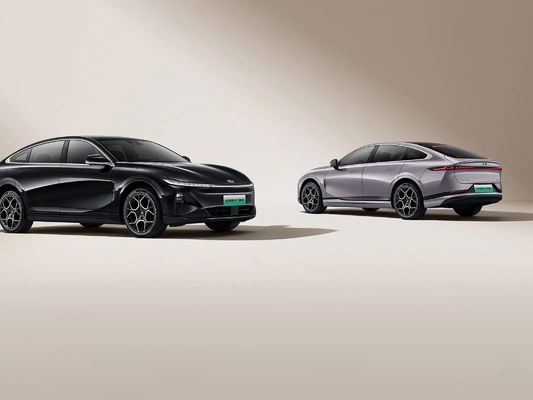 Τσάνγκαν ΝΕΒΟ Α07 EV Sedan 2900mm Σιδηροδρομική βάση 4905x1910x1480mm Ευφυές Ενεργειακό Οχήμα