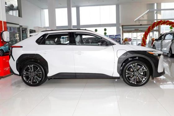Πέντε πόρτες 5 θέσεις BZ4X Ηλεκτρικό SUV Με τετρακίνηση και Τερνική μπαταρία ιόντων λιθίου