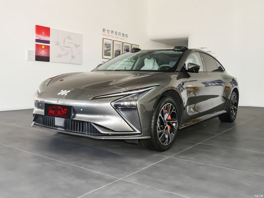 Zhiji IM LS7 Υβριδικό SUV 70kWh Ιδιότητα μπαταρίας 6.5s Επιτάχυνση για ηλεκτρικό όχημα