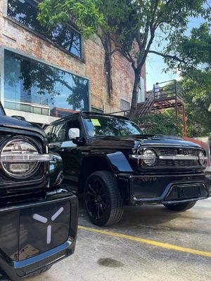 Το Cyberpunk Tank 300 Compact SUV είναι ένα υβριδικό SUV με μεγάλο χώρο στο πορτ-μπαγκάζ.