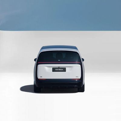 Μεγάλη εμβέλεια Ενεργοκίνητα οχήματα Lixiang Mega Luxury 7 θέσεις Ηλεκτρικό αυτοκίνητο EV Αυτοκίνητο Μεγάλο SUV MPV
