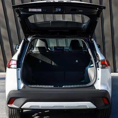 4460x1825x1620 Βενζίνη Toyota Corolla Cross 2.0L Βενζίνη SUV 4 πόρτες 5 θέσεις για το σπίτι