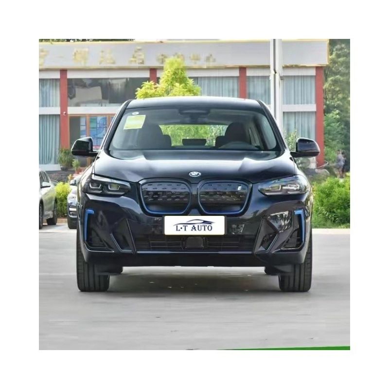 BMW iX3 Ηλεκτρικό περιπολικό 4 ή 5 θέσεις Μέγιστη ισχύς 286 ίππων Συνολική ροπή 400Nm