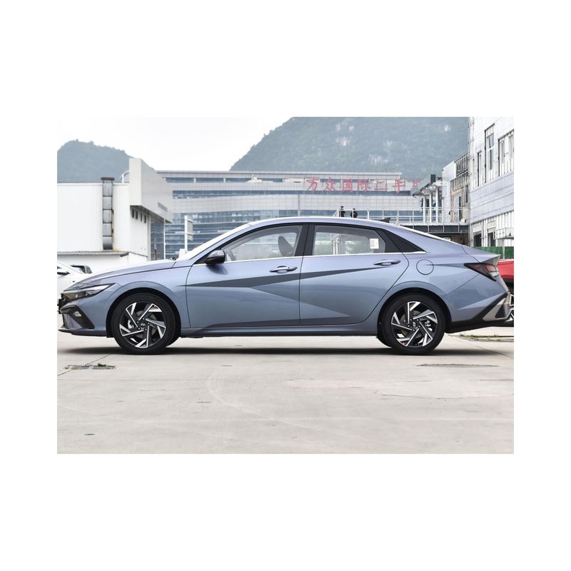 2024 Hyundai Elantra 1.5L CVT Αυτοματοποιημένο FWD Καύσιμο Βενζίνη Αυτοκίνητο κατασκευασμένο με 5 θέσεις