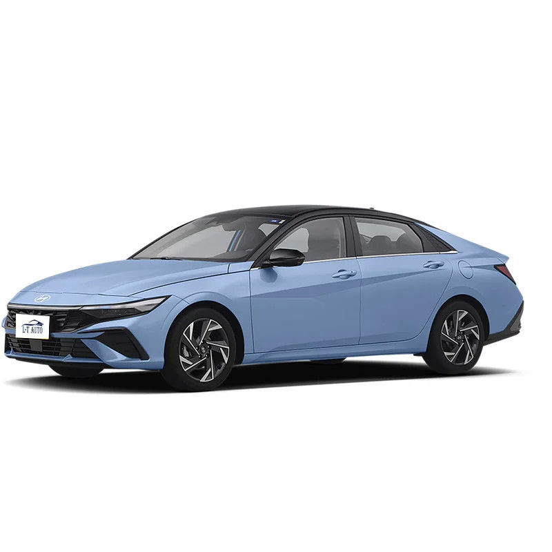 Καύσιμο και κίνηση FWD Hyundai Elantra Μικρό οικογενειακό αυτοκίνητο με πίσω ανάρτηση στροφής